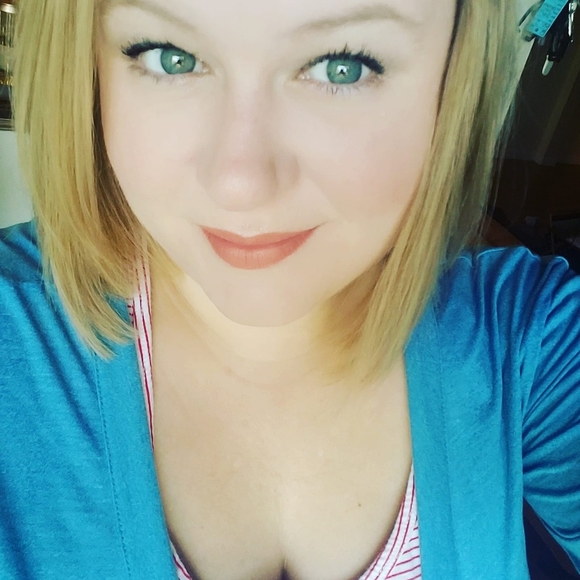 Meet your Posher, Ashley - Picture 1 of 1